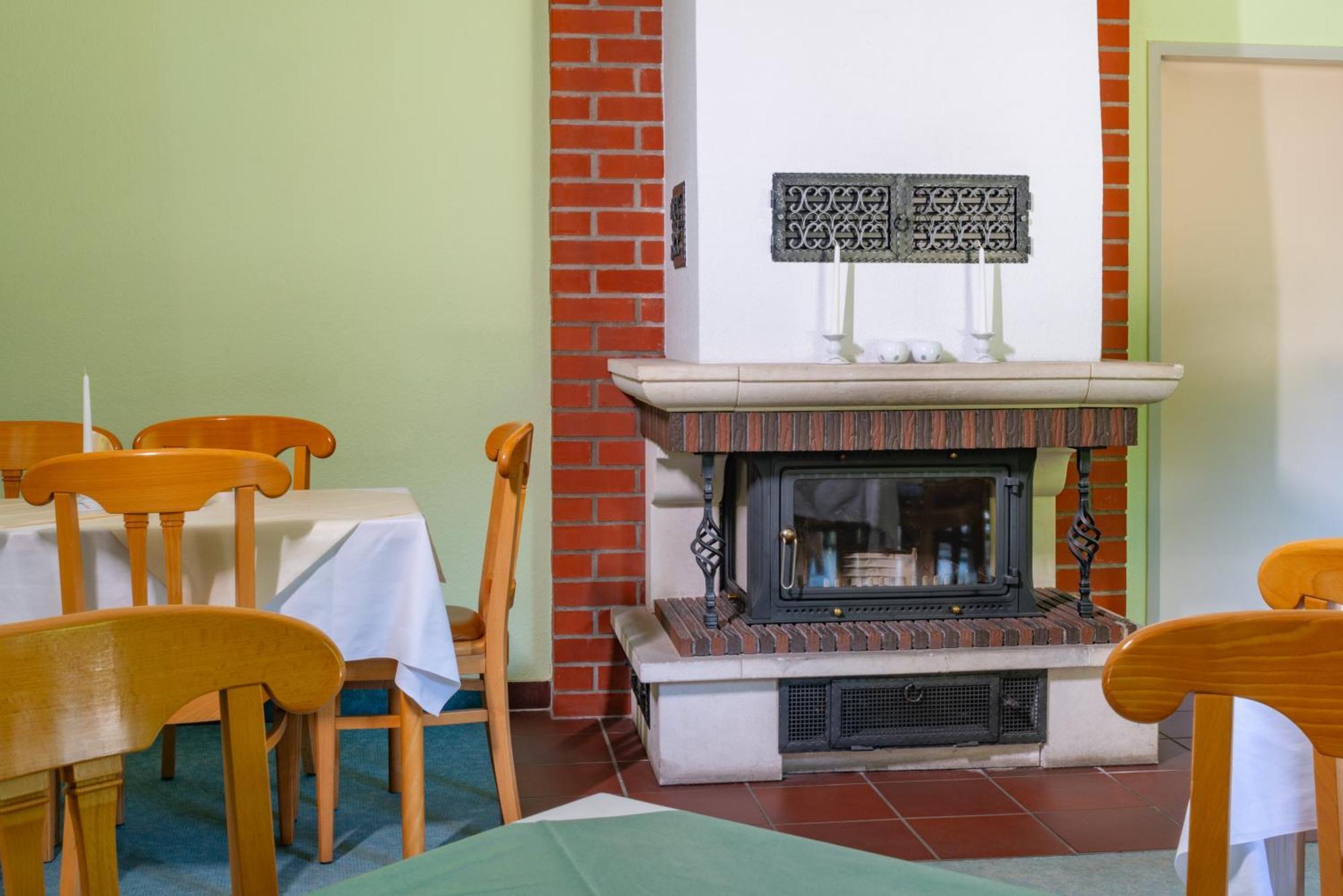 Waldhotel Schoeneiche -Self Check-In- Екстер'єр фото